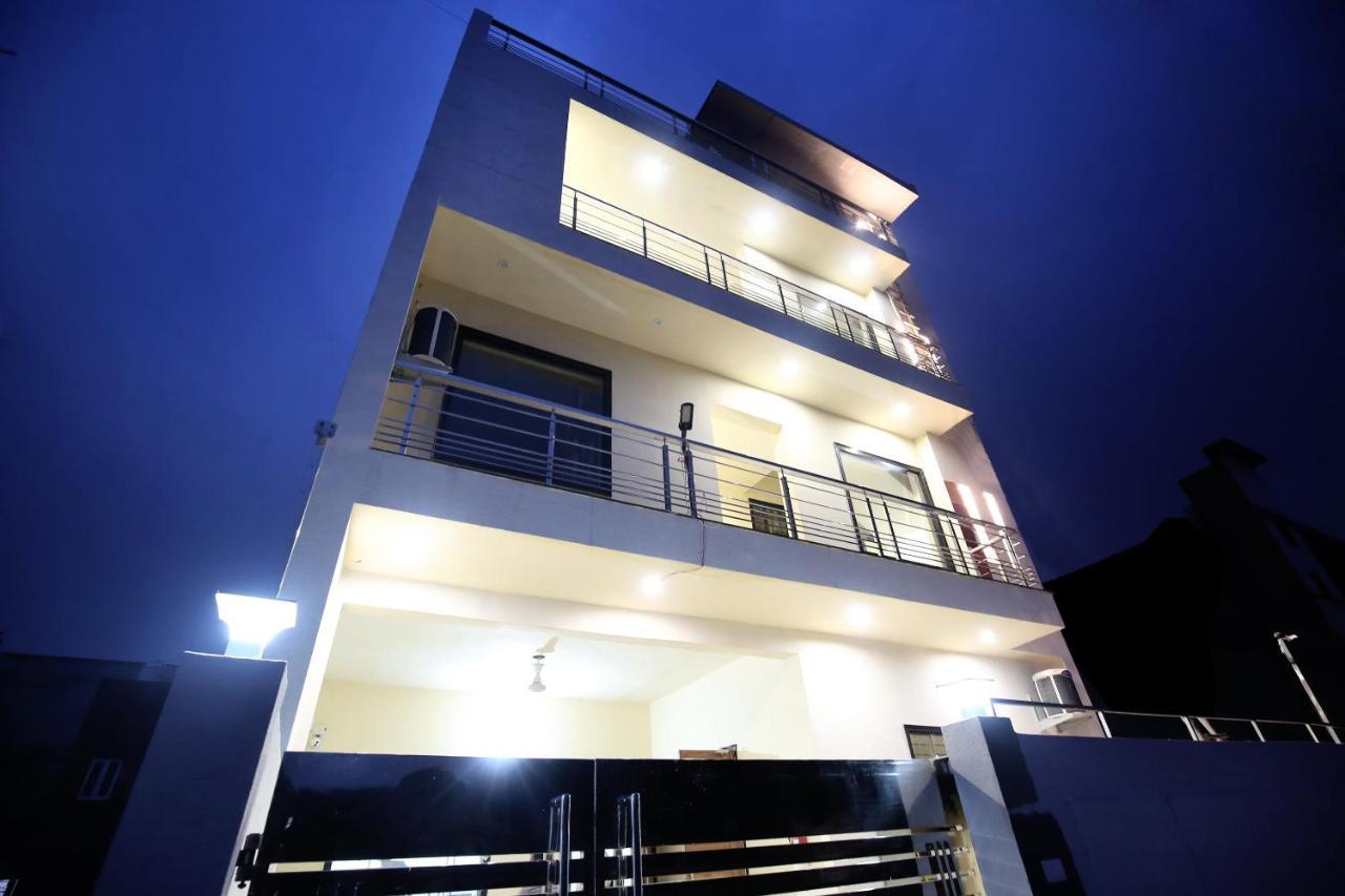 Oyo 16126 Aanantham Hotel Ludhiana Exterior photo